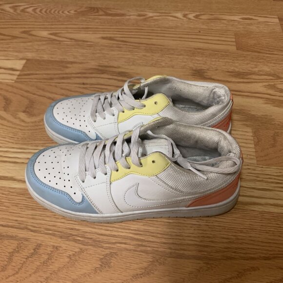 Nike Air Jordan Runners Youth Size 7 - Picture 2 of 5